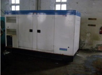 老新镇康明斯150kw大型柴油二手发电机组