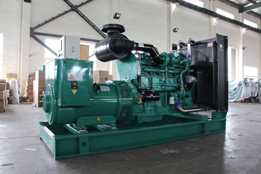 老新镇320kw康明斯柴油发电车出租