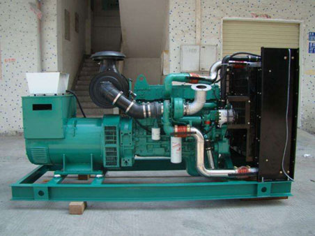 老新镇1100kw康明斯柴油发电机组